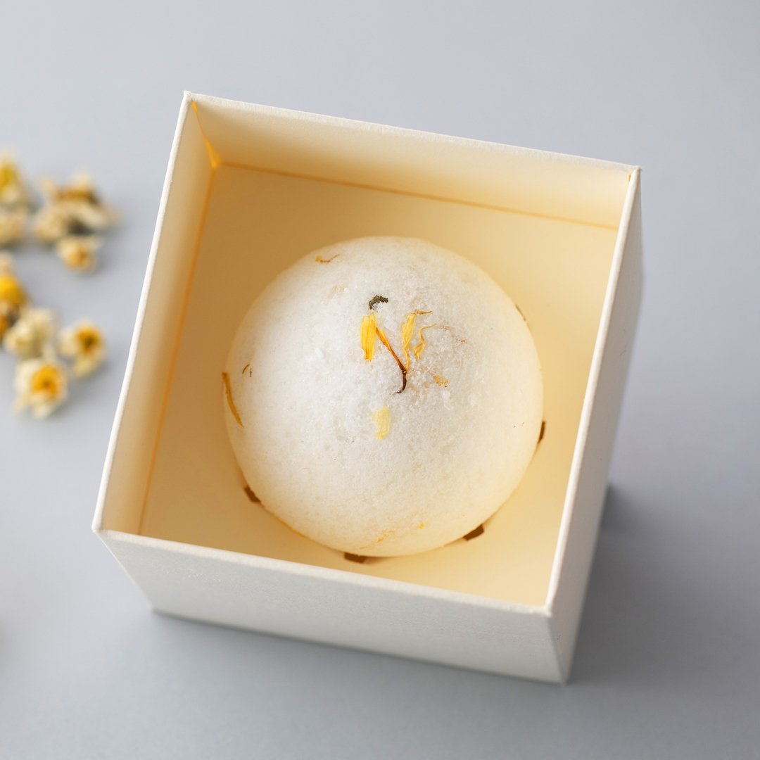 Doğal Tuz Papatya Özlü Banyo Topu