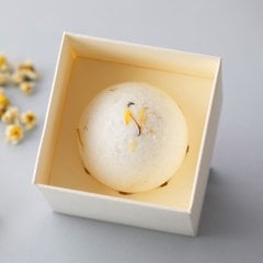 Doğal Tuz Papatya Özlü Banyo Topu