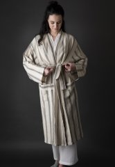 Nesa El Dokuma Bornoz/Siyah Çizgi