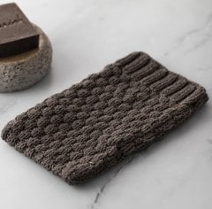 Hediye Küçük Ahşap Kasa3/Doğal Sabun+Yüz Masaj Aleti+Örme Kese Koyu Kahve