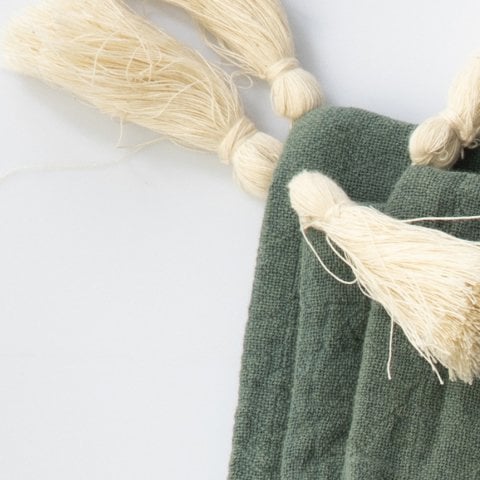 Tarhun Püsküllü Dekoratif Yastık/ Yeşil/45x45