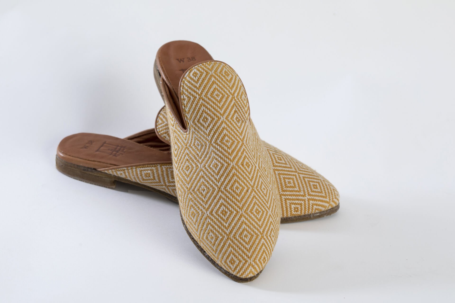 Nova Roma Dış Terlik-Hardal